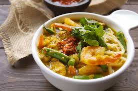 CHICKEN AND SHRIMP CURRY