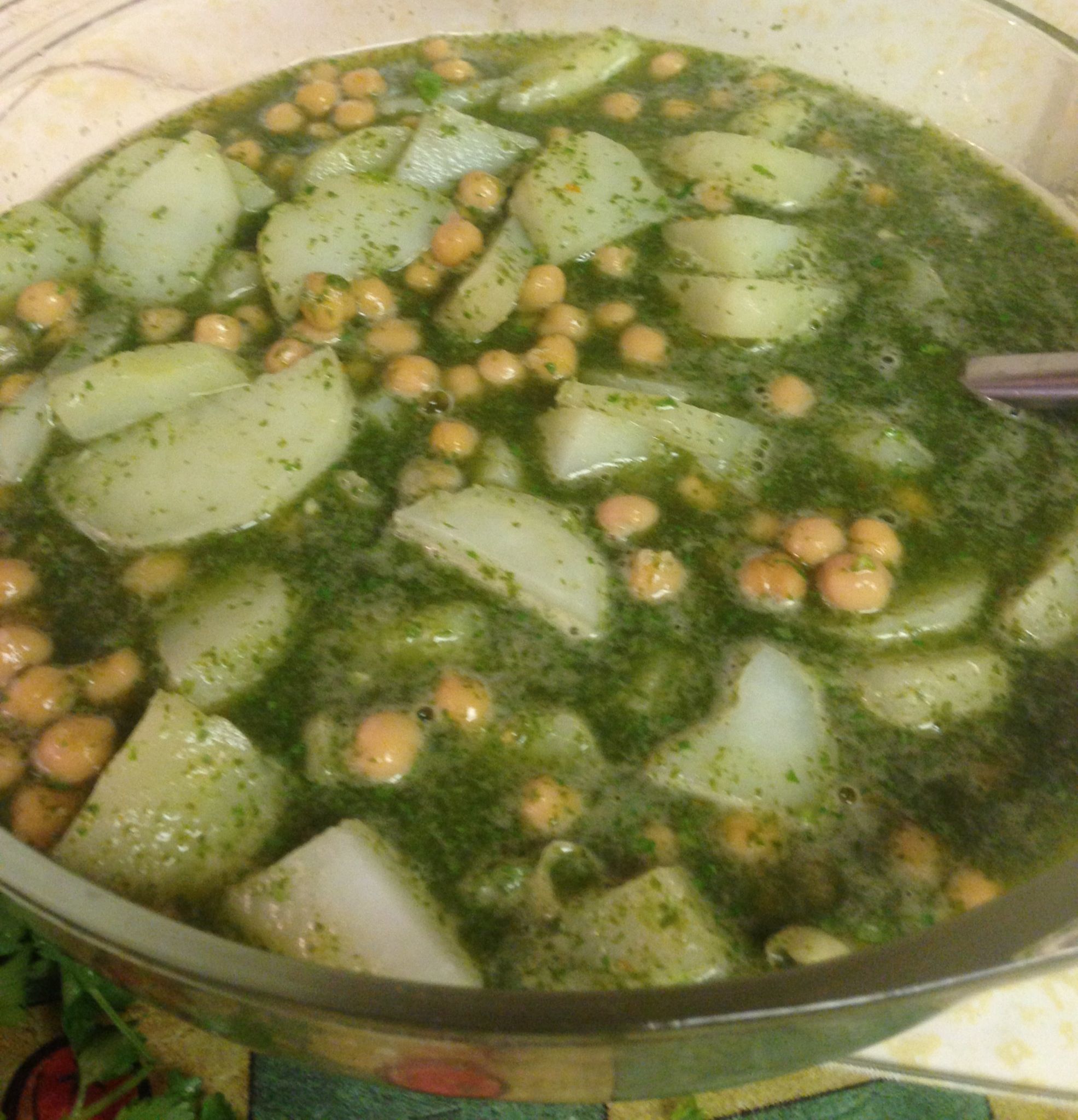 Shour Nakhod (chickpeas with a mint sauce)